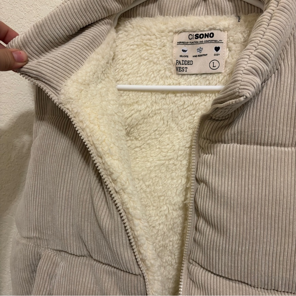 Ci Sono Beige Puffer Vest - Picture 3 of 5
